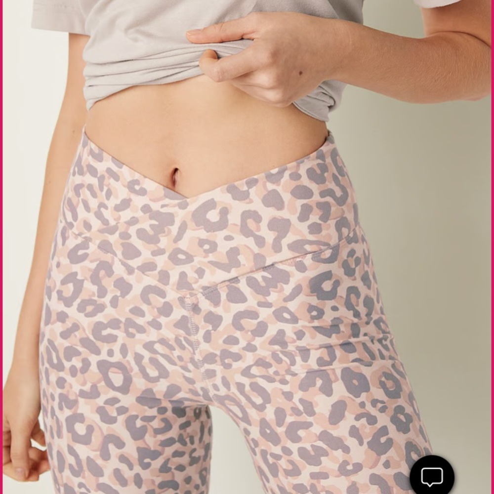 Victoria’s Secret PINK V Crossover Leggings - Leopard, M 😻